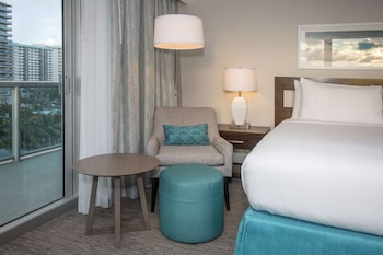 Single Room, 1 King Bed, Corner