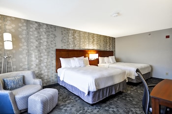 Deluxe Room, 2 Queen Beds (Hearing Accessible)