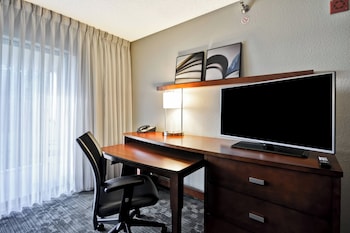 Deluxe Room, 2 Queen Beds (Hearing Accessible)