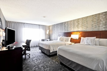 Deluxe Room, 2 Queen Beds (Hearing Accessible)