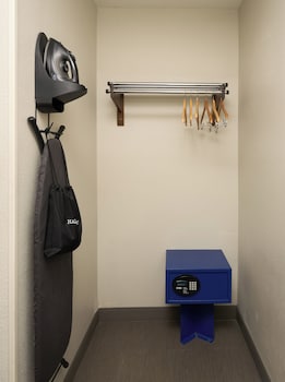 Suite, 1 Double Bed, Accessible (Comm, Roll-In Shower)