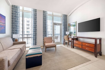 1 BEDROOM OCEAN VIEW KING SUITE PLUS