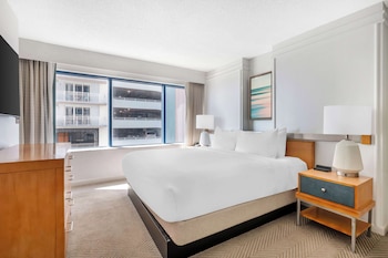 1 BEDROOM OCEAN VW PREMIER SUITE W/ACC HR TUB