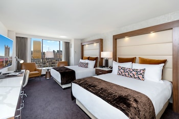 Premier Room, 2 Queen Beds, City View