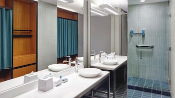 aloft, Room, 2 Queen Beds