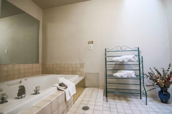 Luxury Suite, Jacuzzi