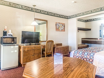 Standard Room, 1 Queen Bed, Non Smoking