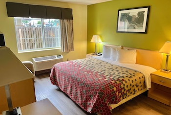 Room, 1 Queen Bed, Smoking