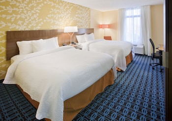 Room, 2 Queen Beds (Mobility/Hearing Accessible, Tub)
