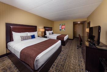 Deluxe Room, 2 Queen Beds, City View