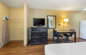 Studio, 1 Queen Bed, Non Smoking