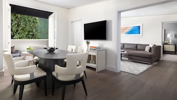 Luxury Suite with Pool View