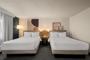 Room, 2 Queen Beds, Accessible (Hearing)