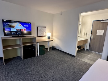 Room, 1 King Bed, Non Smoking