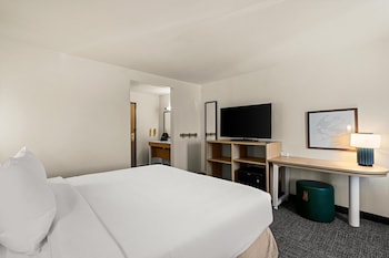 Room, 1 King Bed, Non Smoking