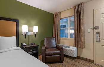 Studio, 1 Queen Bed, Accessible, Non Smoking