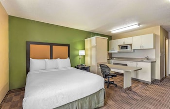 Studio, 1 Queen Bed, Non Smoking
