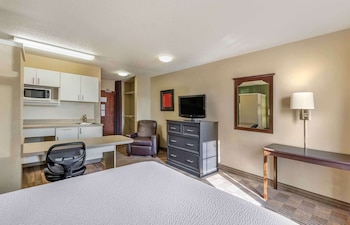 Studio, 1 Queen Bed, Non Smoking