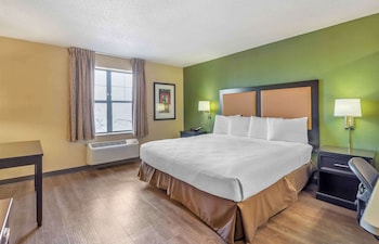Studio, 1 King Bed, Non Smoking