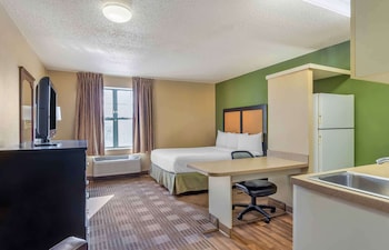 Studio, 1 Queen Bed, Non Smoking