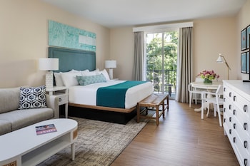 Standard Room, 1 King Bed, Balcony (Standard View)