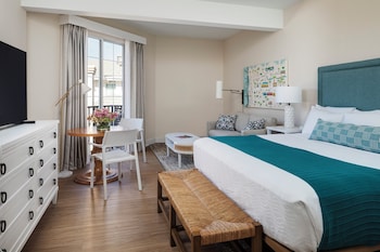 Standard Room, 1 King Bed (City View)