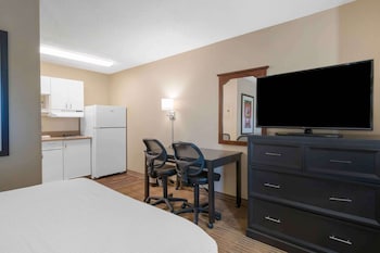 Studio, 1 Queen Bed, Non Smoking