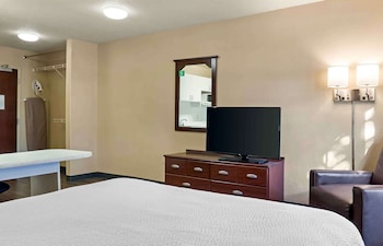 Studio, 1 Queen Bed, Non Smoking