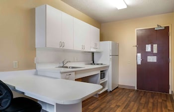 Studio, 1 Queen Bed, Accessible, Non Smoking