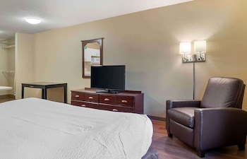 Studio, 1 King Bed, Non Smoking