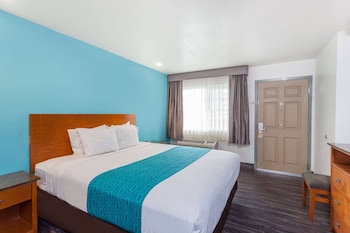 Room, 1 King Bed, Accessible, Non Smoking (Mobility/Hearing Impaired)