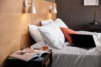 Deluxe Room, 1 King Bed (Heritage)