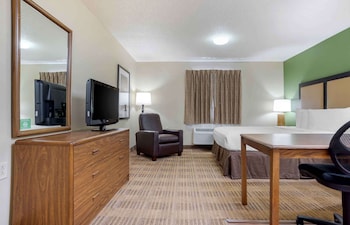 Studio, 1 Queen Bed, Non Smoking