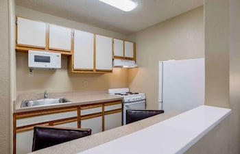 Deluxe Studio, 1 Queen Bed with Sofa bed, Non Smoking