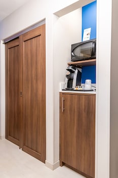 Standard Room, 1 King Bed (Top Floor)