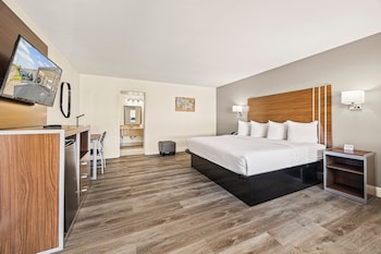 Standard Room, 1 King Bed, Non Smoking