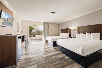 Standard Room, 2 Queen Beds, Non Smoking
