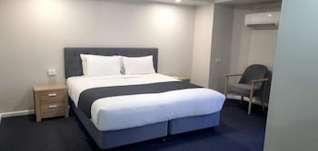 One Bedroom Apartment King Executive + Queen Sofa - CP6