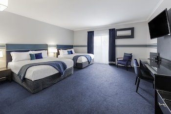 Twin Queen Room
