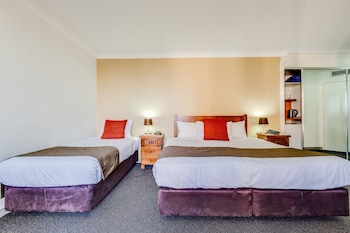 Hotel King Room