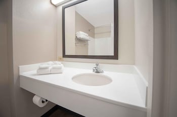 Deluxe Studio, 1 King Bed with Sofa bed, Non Smoking