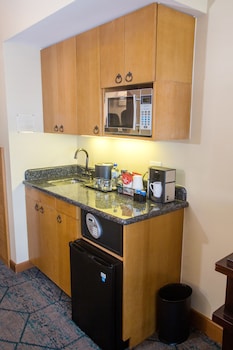Junior Suite, 1 King Bed, Accessible, Bay View