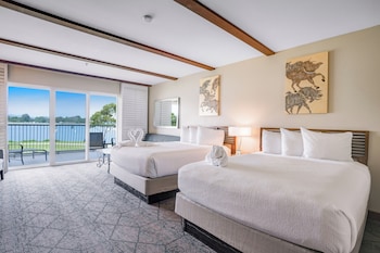 Junior Suite, 2 Queen Beds, Bay View