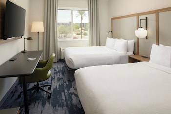 Room, 2 Queen Beds, Hearing Accessible (Roll-in Shower)