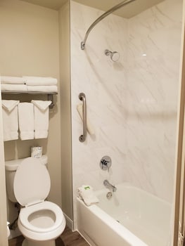 Room, 1 King Bed, Accessible, Non Smoking (Mobility)