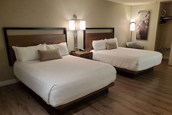 Room, 2 Queen Beds, Non Smoking