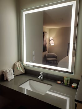 Room, 1 King Bed, Accessible, Non Smoking (Mobility)