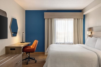 Standard Room, 1 King Bed