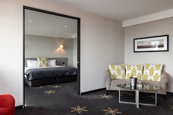 Premium King Suite