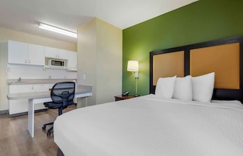 Studio, 1 Queen Bed, Non Smoking